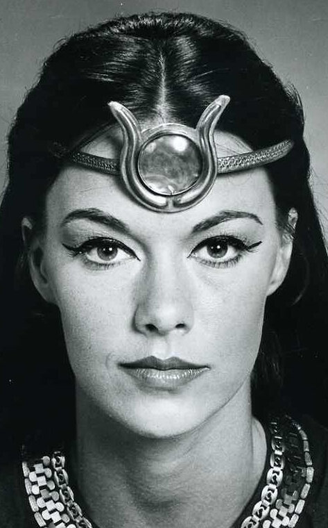 фото Джоанна Кэмерон