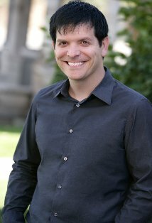 фото Джо Холт