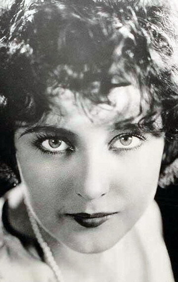 фото Бетти Бронсон