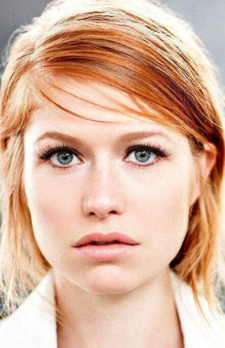 фото Женевьева Энджелсон