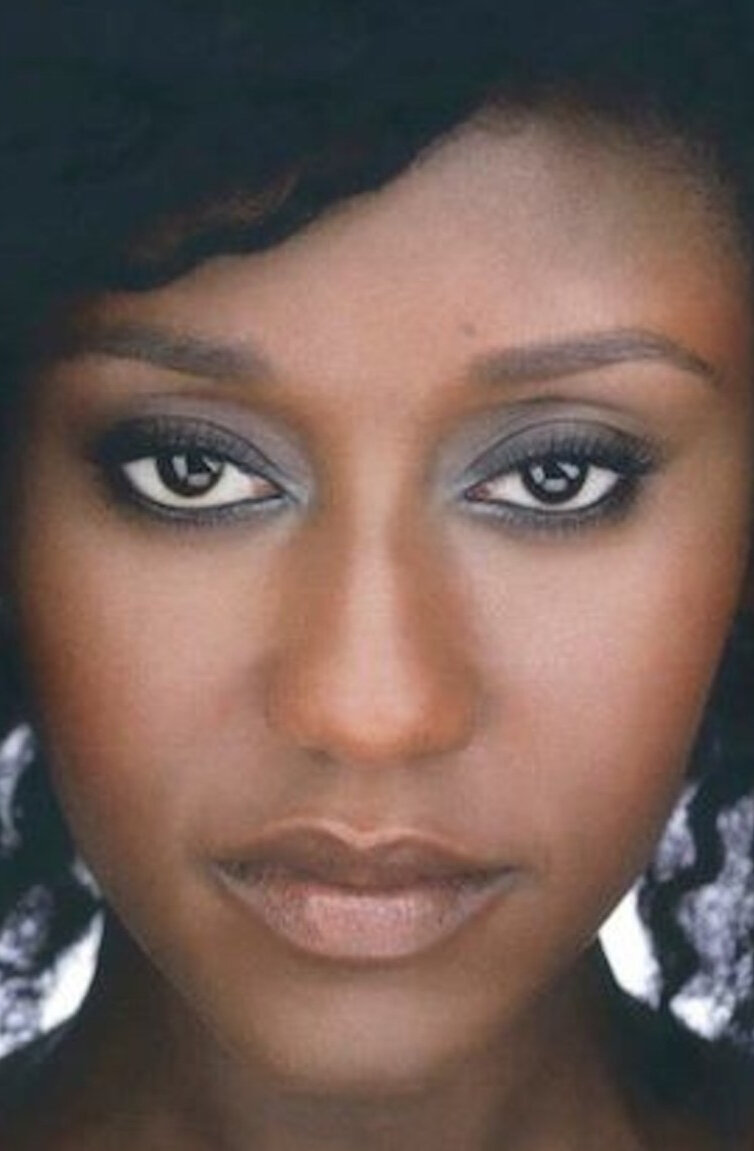 фото Нана Менса