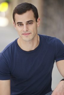 фото Тиджей Кларк