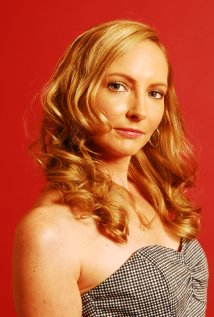 фото Карли Буш