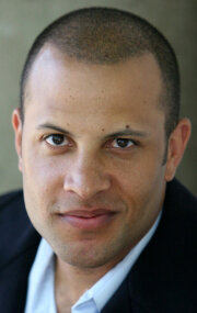 фото Конро  Брукс