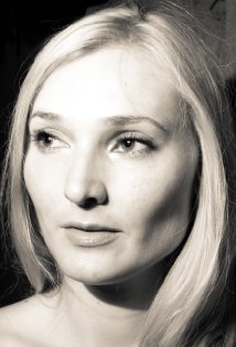 фото Моника Майлз