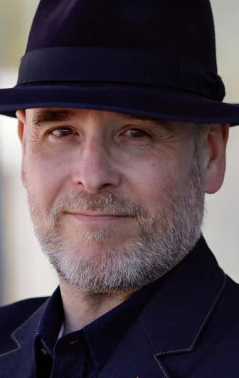 фото Сальвадор Симо