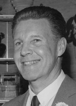 фото Оззи Нельсон