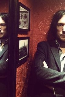 фото Майлз Уоттс