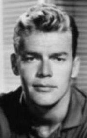 фото Скип Уорд