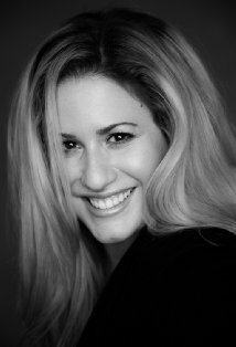 фото Sara Zommorodi