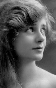 фото Эвелин Лэй