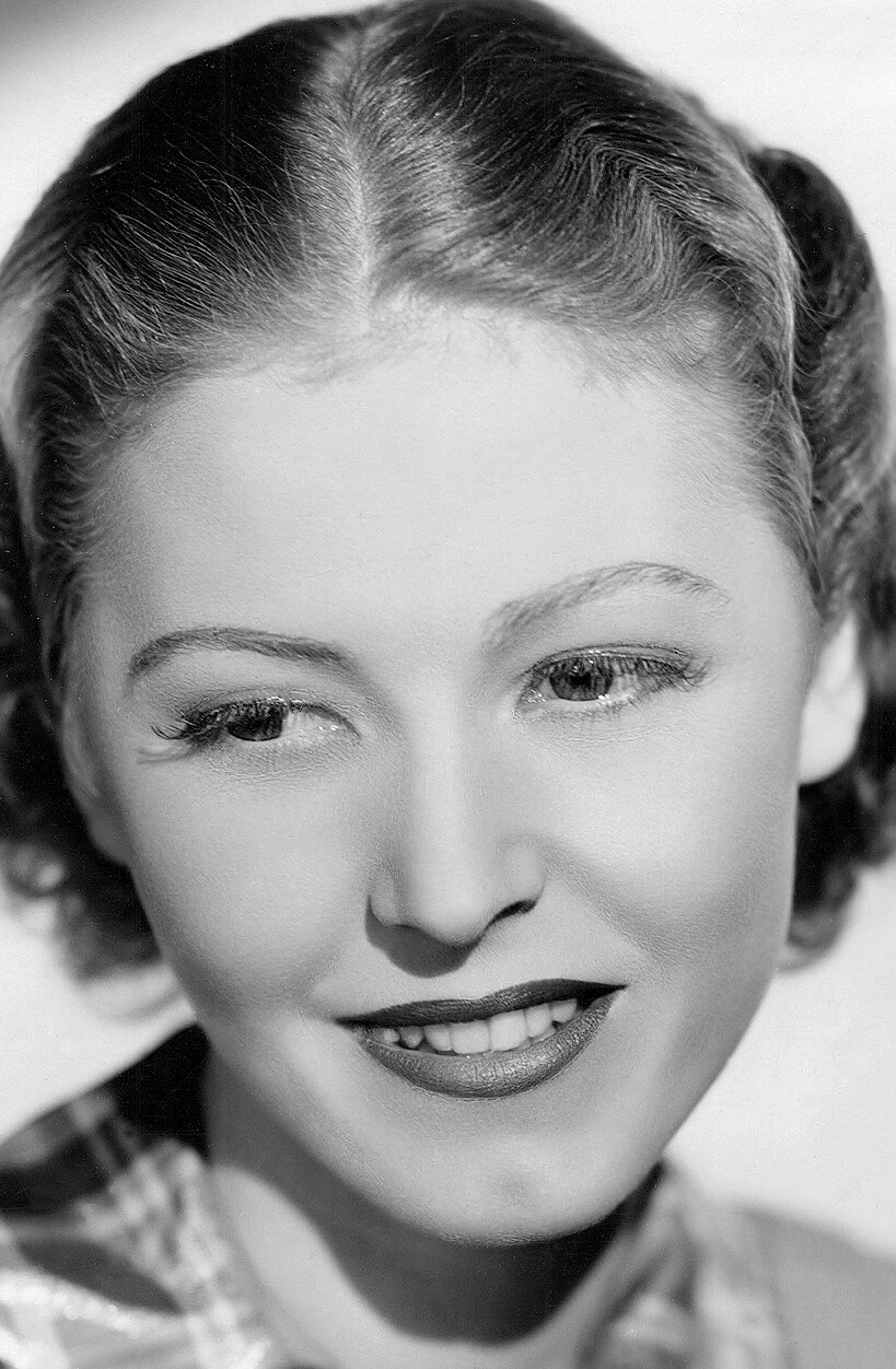 фото Жозефин Хатчинсон