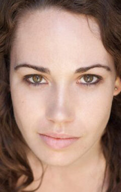 фото Джиллиан Истон