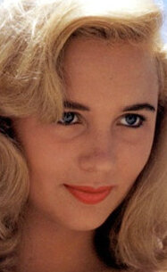 фото Джоан Стейли