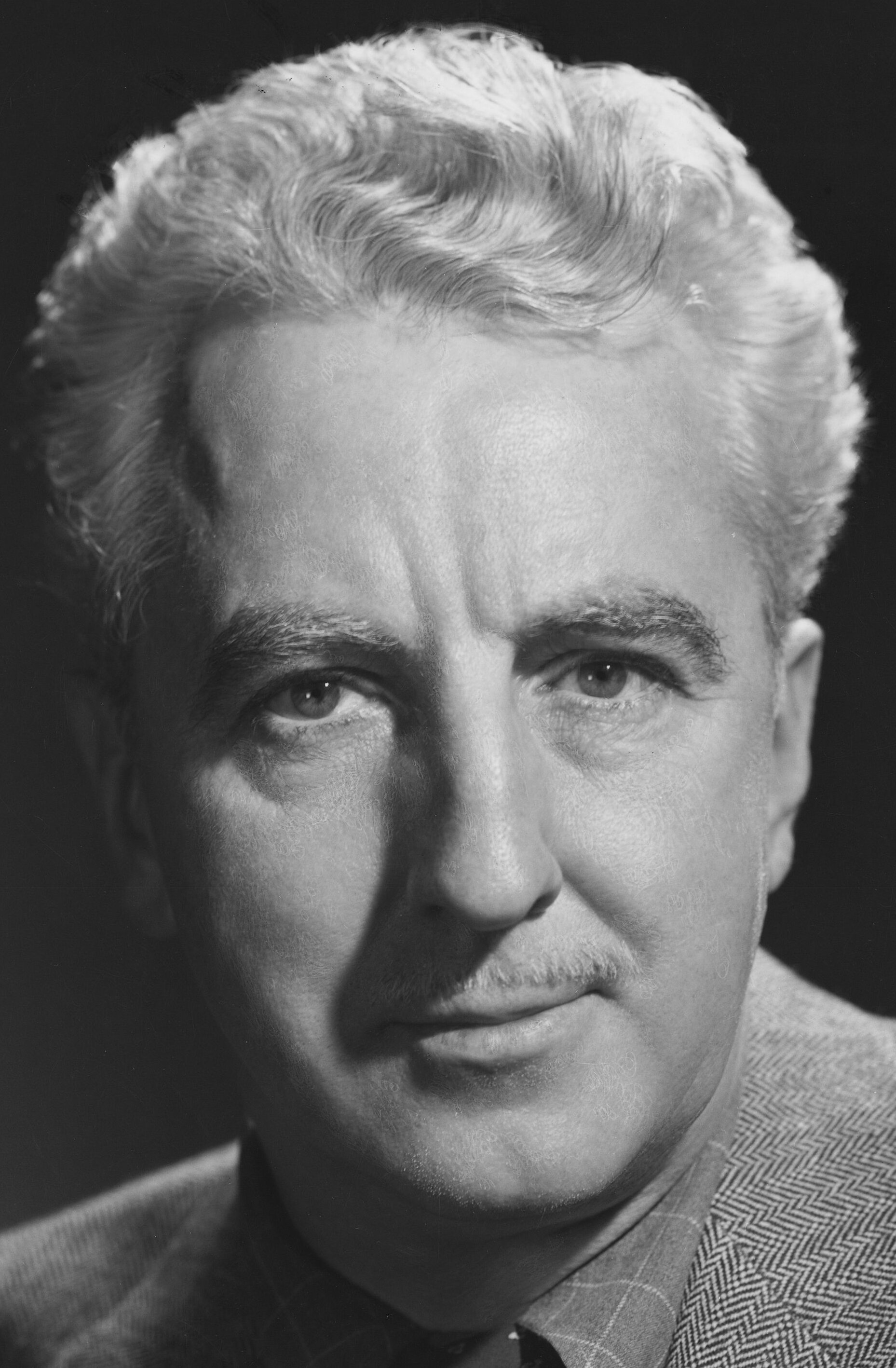 фото Дадли Николс