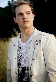 фото Уэсли Куинн