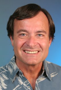 фото Том Холоуоч