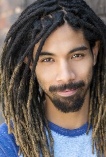 фото Джои Ибанез