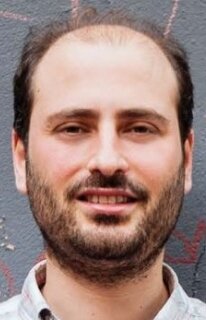 фото Enis Kostepen