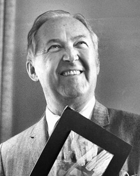 фото Джордж Пэл