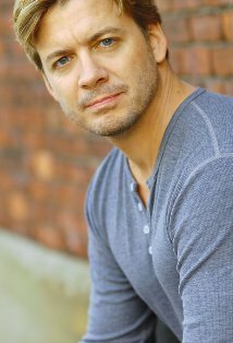 фото Крис Генри Коффи