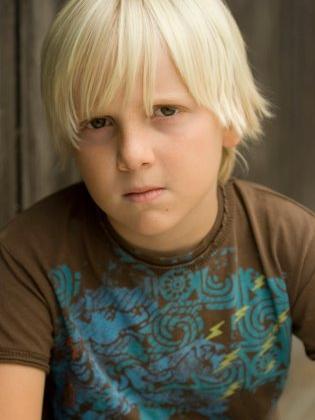 фото Майлз Эллиот