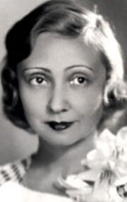 фото Мадлен Рено