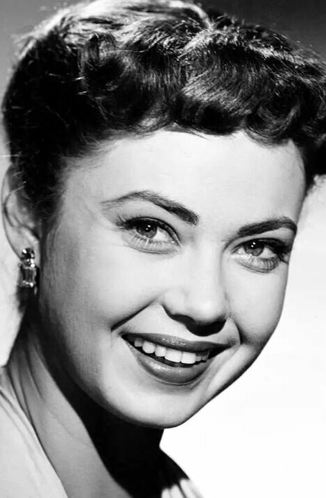 фото Бетта Ст. Джон