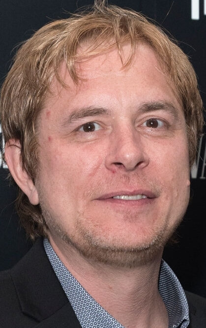 фото Алекс Холл