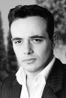 фото Арно Валлен