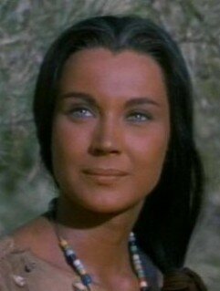 фото Андра Мартин