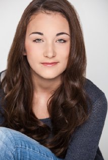 фото Анджелина Уолер