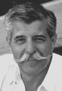 фото Конрад Е. Ангон