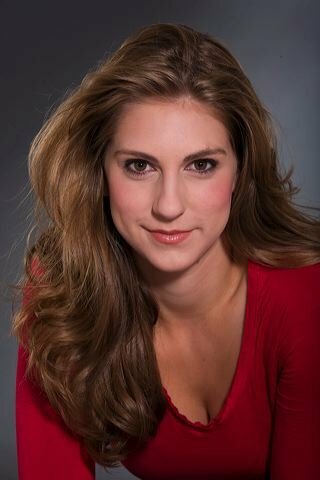 фото Чандра Бонд