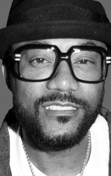 фото Рики Харрис