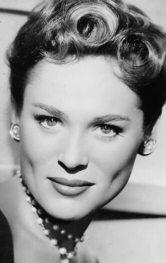 фото Белла Дарви