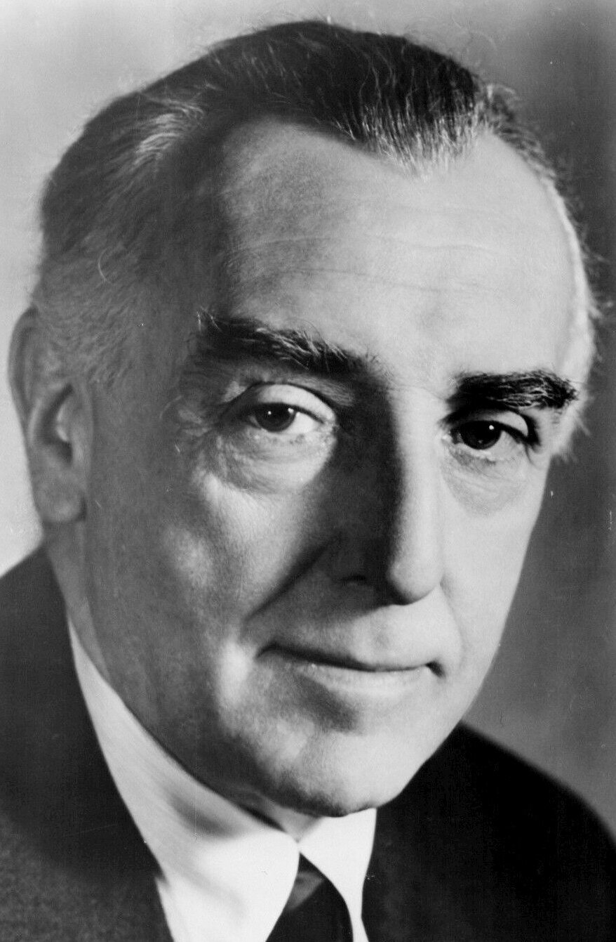 фото Уолтер Хэмпден