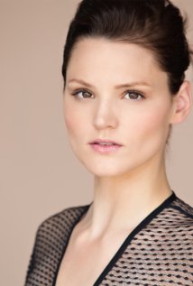 фото Лаура Харман