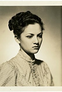 фото Аделе Лонгмайр