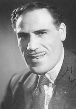 фото Дэннис Хоуи