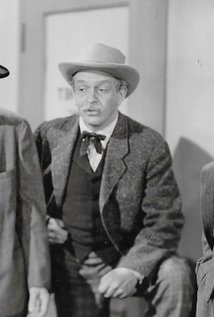 фото Майкл Вэллон