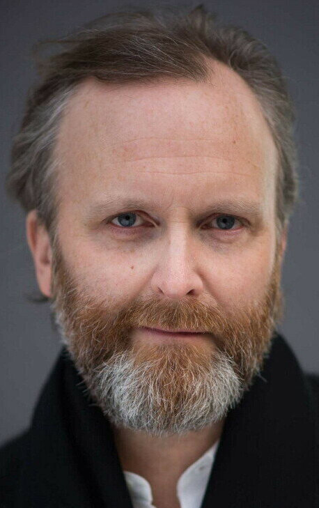 фото Йон Блейкле Девик