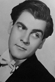 фото Льюис Ховард