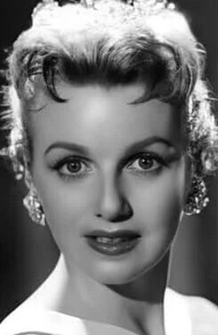 фото Илен Вудс