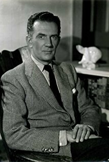 фото Хью Синклер