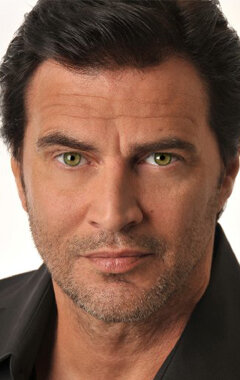 фото Джон Инос III