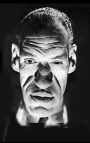 фото Рондо Хаттон