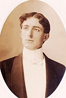 фото Хью Созерн