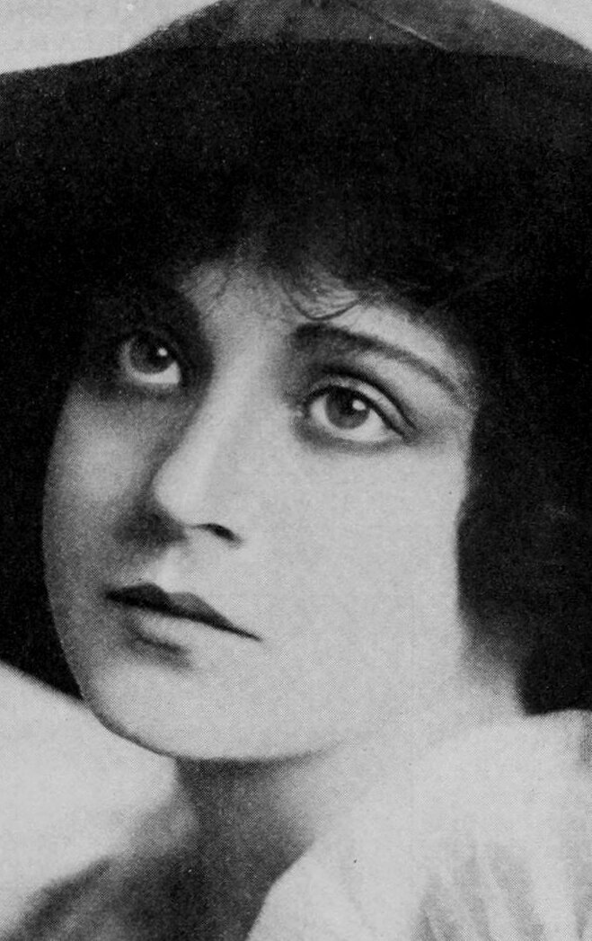 фото Фритци Брюнетт