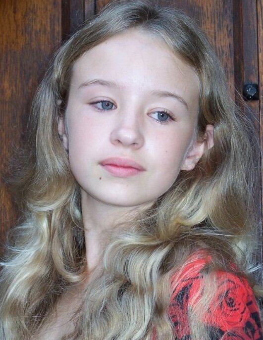 фото Эмили Хэй